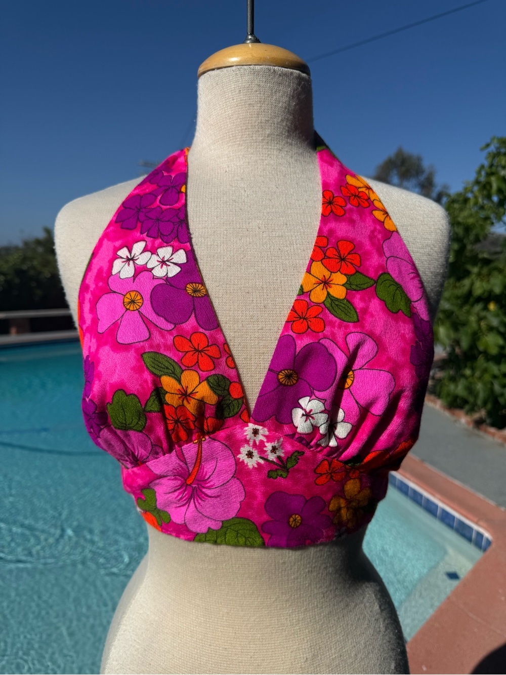 Vintage Barefoot Trader Hilo Hawaii Vibrant Hot Pink Floral Halter Bikini Top